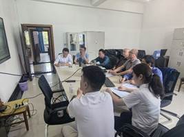 说明:房间里的人们中度可信度描述已自动生成